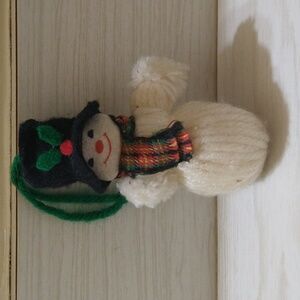 Vintage 1980 Yarn Snowman